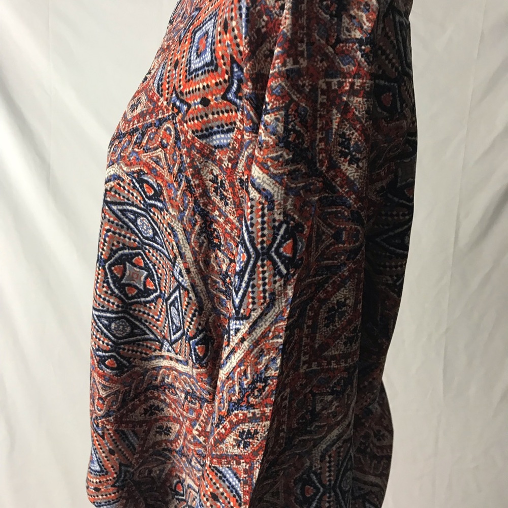 Cropped top in fun pattern - Picture 4 of 8